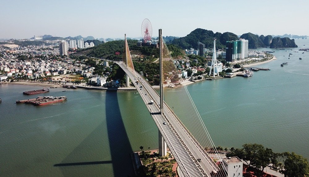 How to get from Hanoi to Halong Bay