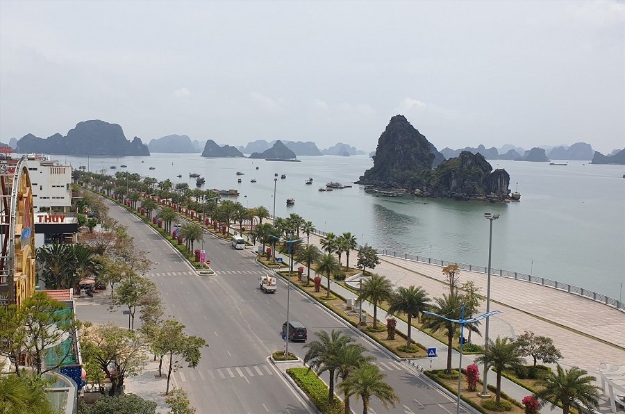 How to get from Hanoi to Halong Bay