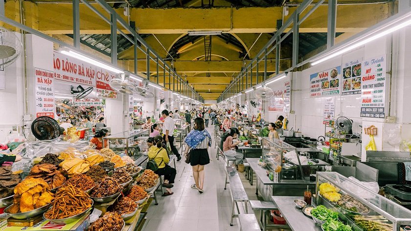 local market in Da Nang