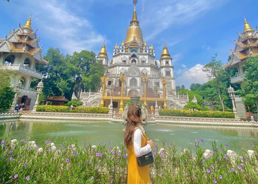 outfit in ho chi minh city