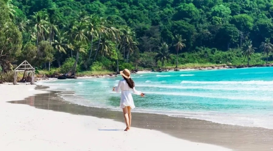 beauty of Kim Quy Island